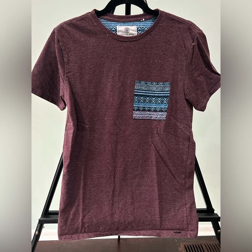 On the byas tshirt / size small